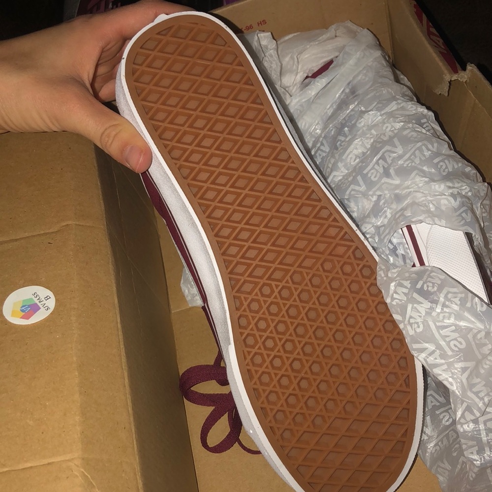 Vans - Picture 2 of 3